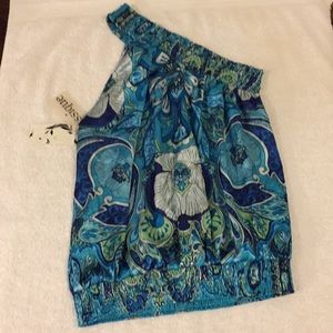 Classique flowered top